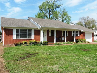 A charming home located on culd de sac street.