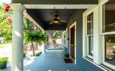 View of patio / terrace with ceiling fan
