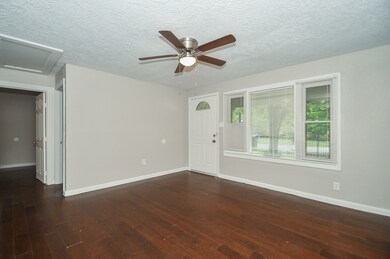 744 Lovers Ln, Houston, TX 77091 - photo 4