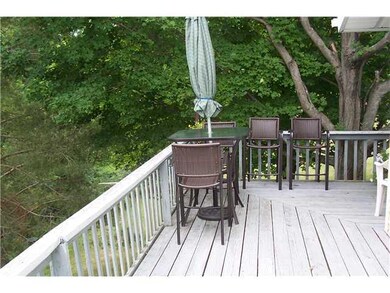 Patio/Deck Side deck
