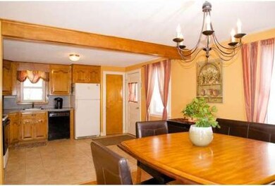 24 Forest St, Saugus, MA 01906 - photo 7