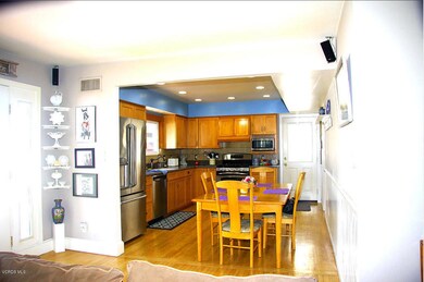 Livingroom kitchen #1