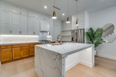 708 W 10th St unit 101, Dallas, TX 75208 - photo 2