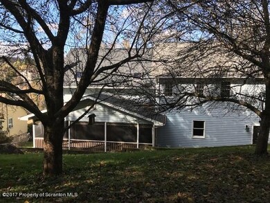 8 Horseshoe Dr, Honesdale, PA 18431 - photo 3