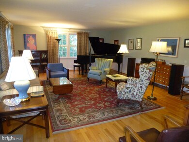 310 Marlyn Ln, Wallingford, PA 19086 - photo 3