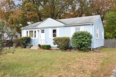 55 Pettis Dr, Warwick, RI 02889 - photo 2