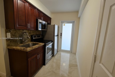 3221 NE 7th St unit 1, Pompano Beach, FL 33062 - photo 2