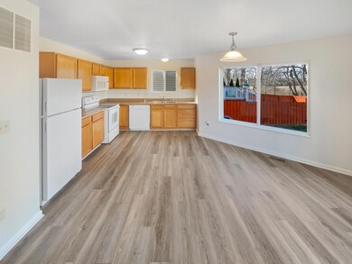 7584 Maple Trunk Dr, Canal Winchester, OH 43110 - photo 6