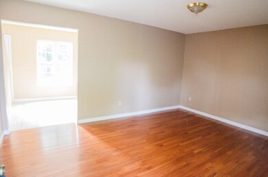 1714 Daytona Ct, Johnson City, TN 37601 - photo 2