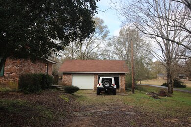 27 Meador Rd, Laurel, MS 39443 - photo 4