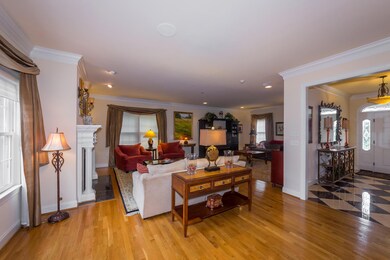 Foyer-Living Room