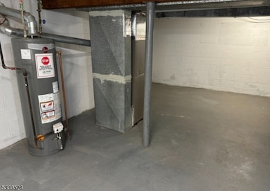 126 W 5th Ave, Roselle, NJ 07203 - photo 3