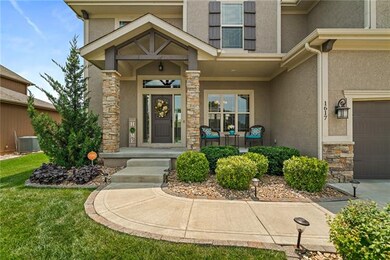 1617 SW 41st St, Lees Summit, MO 64082 - photo 2