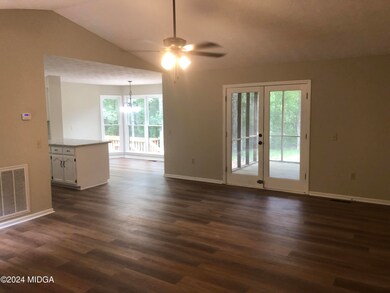 111 Haley Ln, Juliette, GA 31046 - photo 2