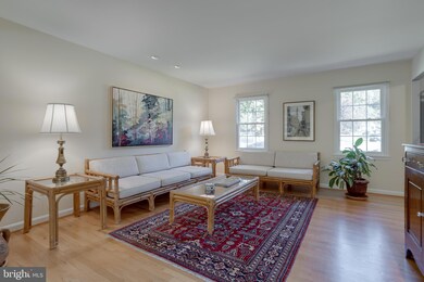 8819 Queen Elizabeth Blvd, Annandale, VA 22003 - photo 6