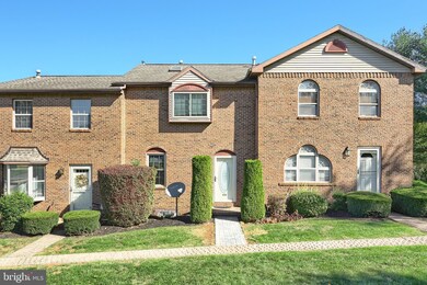 253 W Chestnut St unit 11, Dallastown, PA 17313 - photo 3