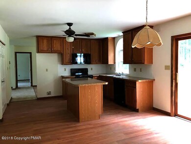 253 Upper Ridge Dr, Effort, PA 18330 - photo 4