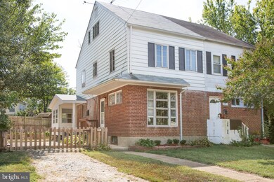 2221 Dartmouth Dr, Alexandria, VA 22307 - photo 2