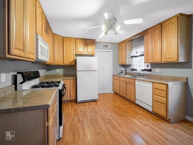 314 Dawes Ave, Wheaton, IL 60189 - photo 2