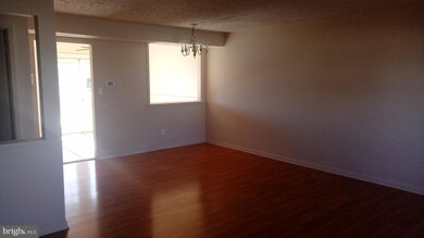 802 W Spring Meadow Ct, Edgewood, MD 21040 - photo 2