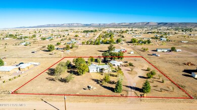1240 Saddle Rd, Paulden, AZ 86334 - photo 4