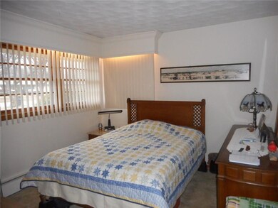 612 Phillips Dr, Anderson, IN 46012 - photo 5