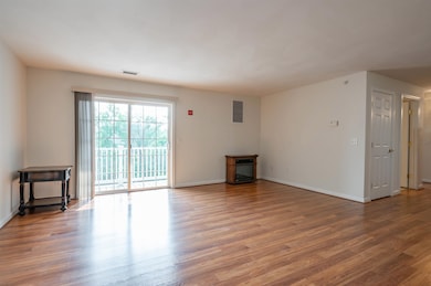 65 Fordway Extension unit 1-307, Derry, NH 03038 - photo 6