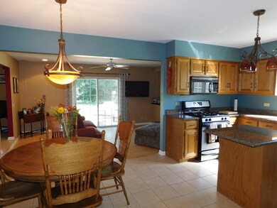 1031 Lexington Ln unit 2, Batavia, IL 60510 - photo 4