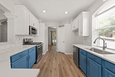 31730 Midlake Park, Conroe, TX 77385 - photo 5