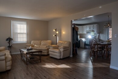 16 Catalpa Cir, Worcester, MA 01603 - photo 2