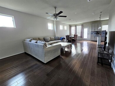 3234 Longleaf Meadows Dr, Houston, TX 77063 - photo 7