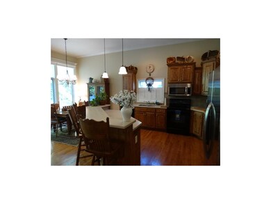 Spacious Kitchen/Dining Room with innovative cabin