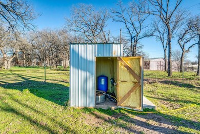 327 Kennel Rd, Springtown, TX 76082 - photo 6