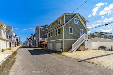 165 W Beach Way