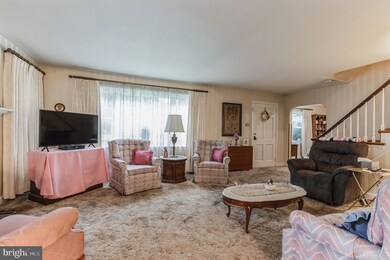 912 Jamestown Rd, Broomall, PA 19008 - photo 7