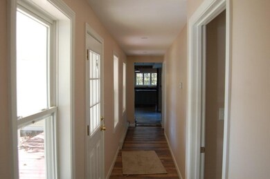 72 Pleasant St, Spencer, MA 01562 - photo 2