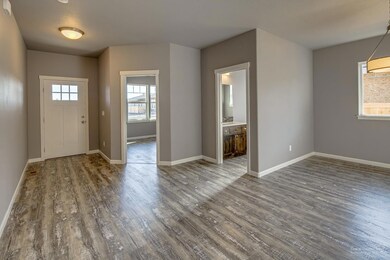 745 NW Rimrock Dr, Redmond, OR 97756 - photo 3