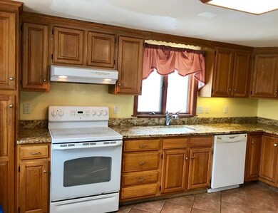 11 Brooks Rd, Salisbury, MA 01952 - photo 2