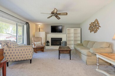 210 Victoria Way, Central Point, OR 97502 - photo 4