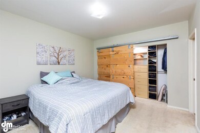 13-Master Bedroom MS_1600