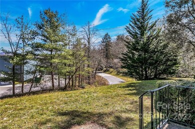 41 W Chapel Rd, Asheville, NC 28803 - photo 4