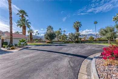 68509 Paseo Soria, Cathedral City, CA 92234 - photo 4