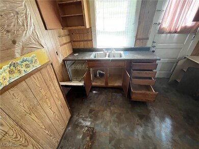 1345 Addison Rd, Cleveland, OH 44103 - photo 3