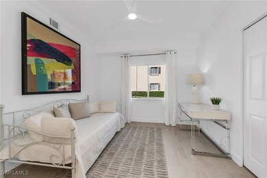 700 Saratoga Cir unit 101, Naples, FL 34104 - photo 6