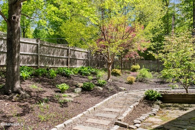 Groomed Pathways