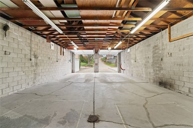 158 Grant Ave, Homestead, PA 15120 - photo 4