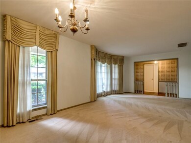 12017 Camelot Dr, Oklahoma City, OK 73120 - photo 5