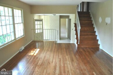 13304 Chalfont Ave, Fort Washington, MD 20744 - photo 2