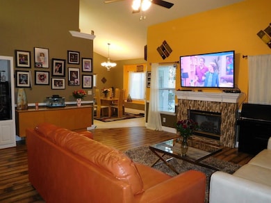 1877 E Turnberry Ave, Fresno, CA 93730 - photo 5