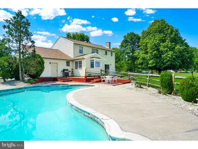 909 Cross Rd, Schwenksville, PA 19473 - photo 7